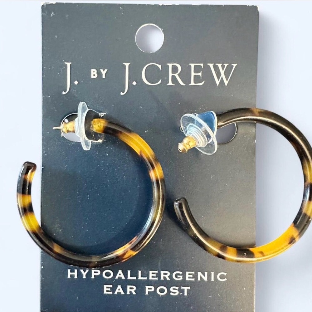 J. Crew Tortoise Hoop Earrings in Brown and Amber - Picture 4 of 6